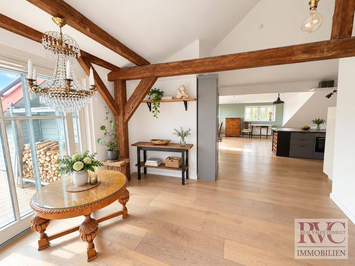 Außergewöhnliche Dachgeschosswohnung mit Charme und zwei Dachterrassen, 83410 Laufen