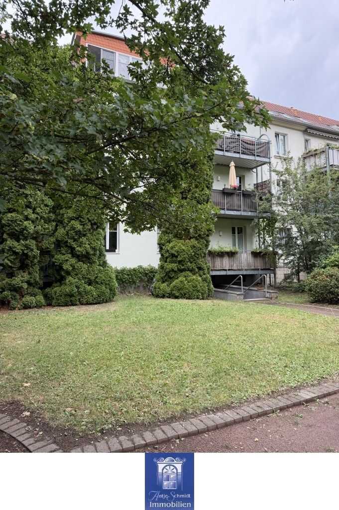 Gemütliche Wohnung mit Balkon und Tageslichtbad mit Wanne!, 1237 Dresden