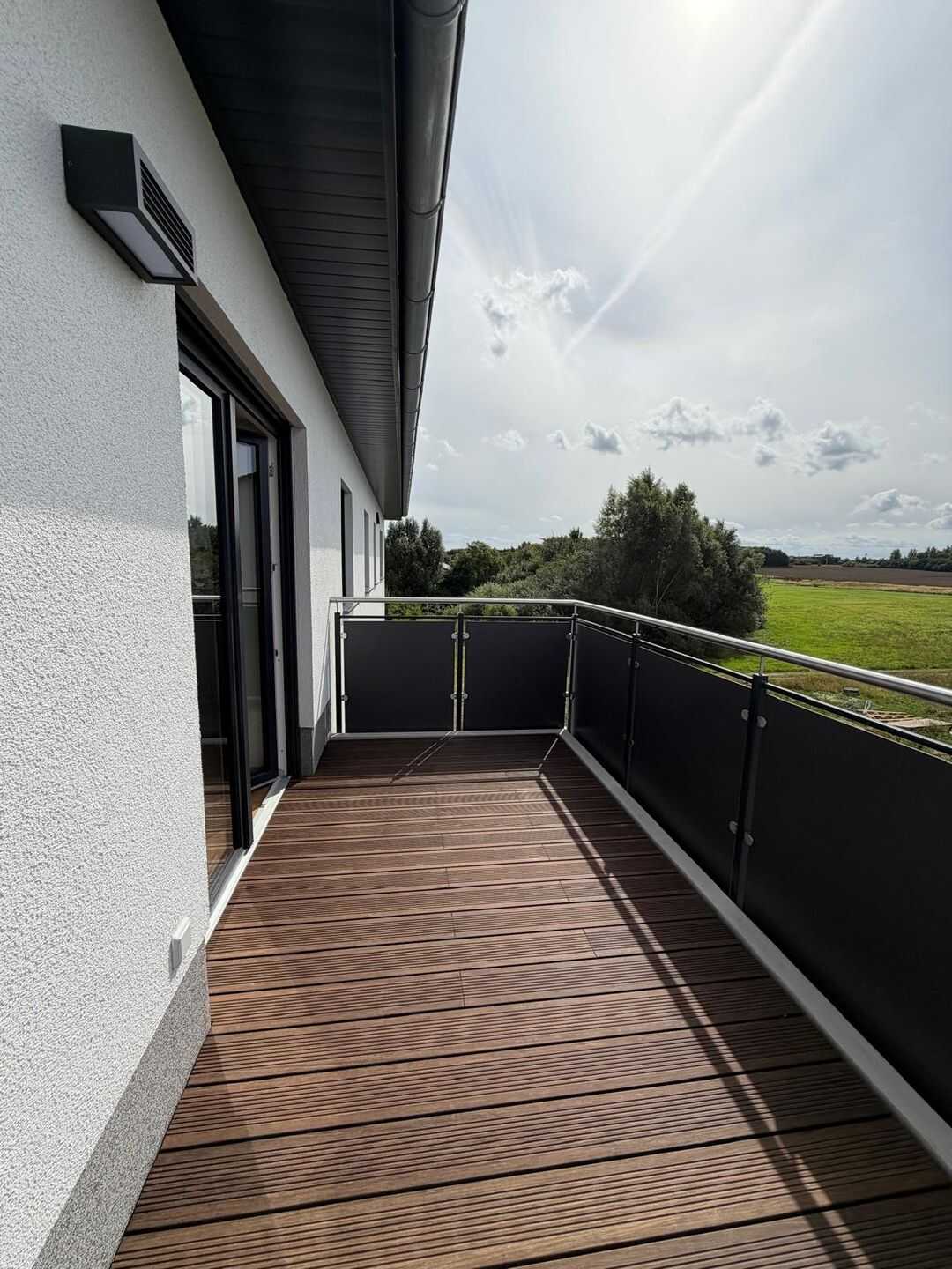 Moderne Energieeffiziente 2-Zimmer-Wohnung mit Aufzug, Balkon und Parkplatz in Zingst (18374), 18374 Zingst