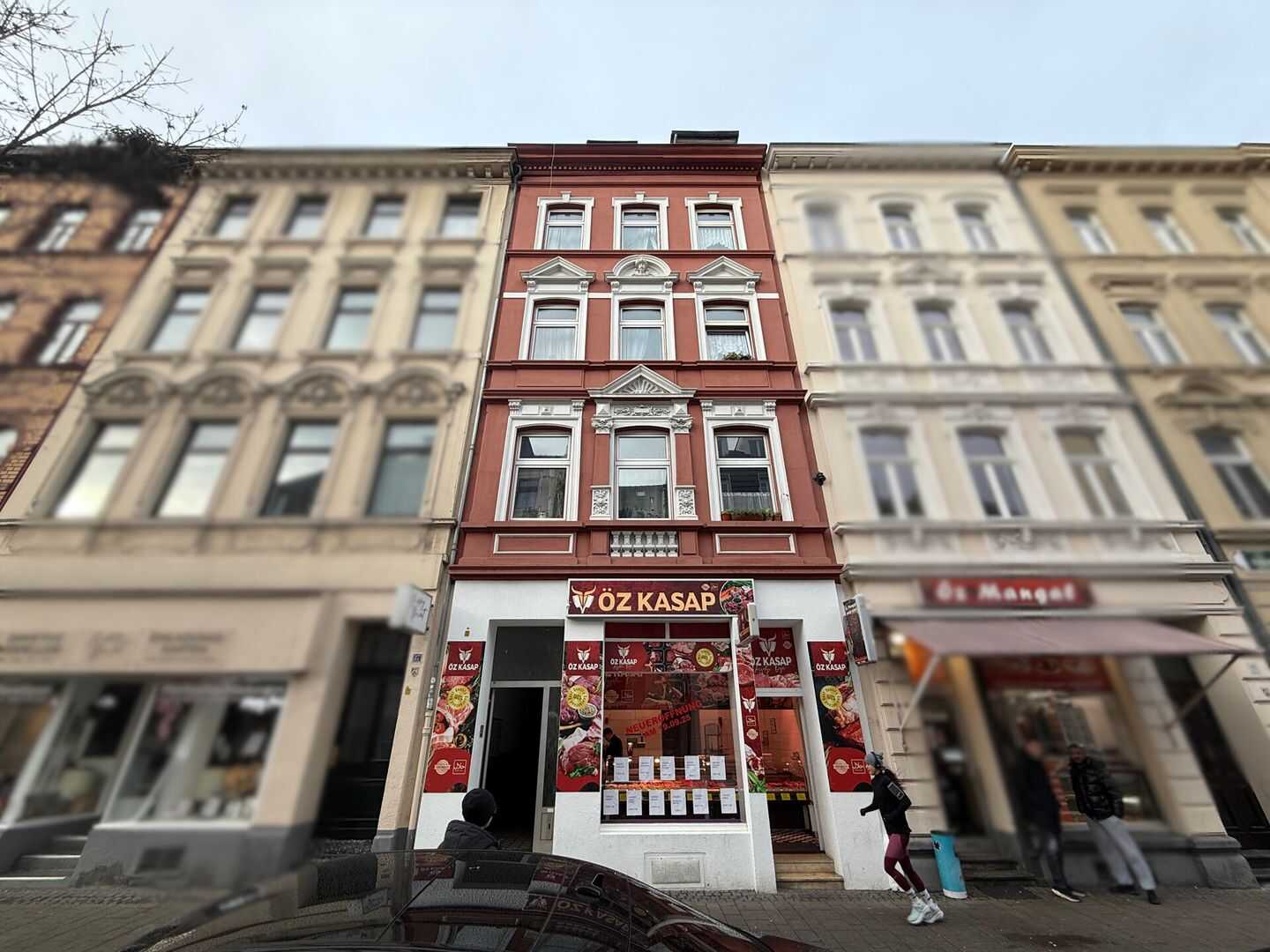 Top Investment in Köln: MFH mit Gewerbe & Steigerungspotenzial, 51063 Köln (Mülheim Buchheim Stammheim)