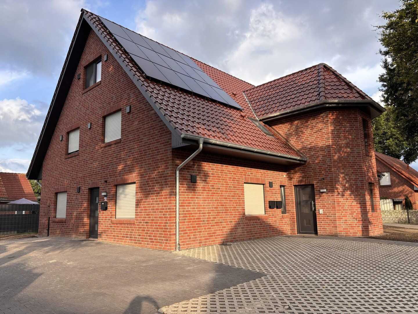 Schöne große OG-Wohnung im KFW40-Plus Haus zu vermieten!, 26683 Saterland