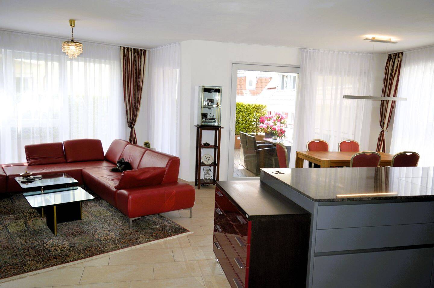 Modernes, barrierefreies Wohnjuwel mit 136 m² im ruhigen Herzen von Neuffen !, 72639 Neuffen
