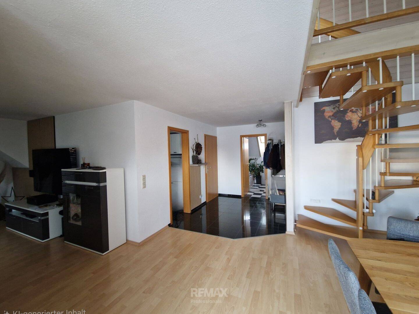 Großzügige Maisonette-Wohnung mit Tiefgaragenstellplatz!, 71336 Waiblingen
