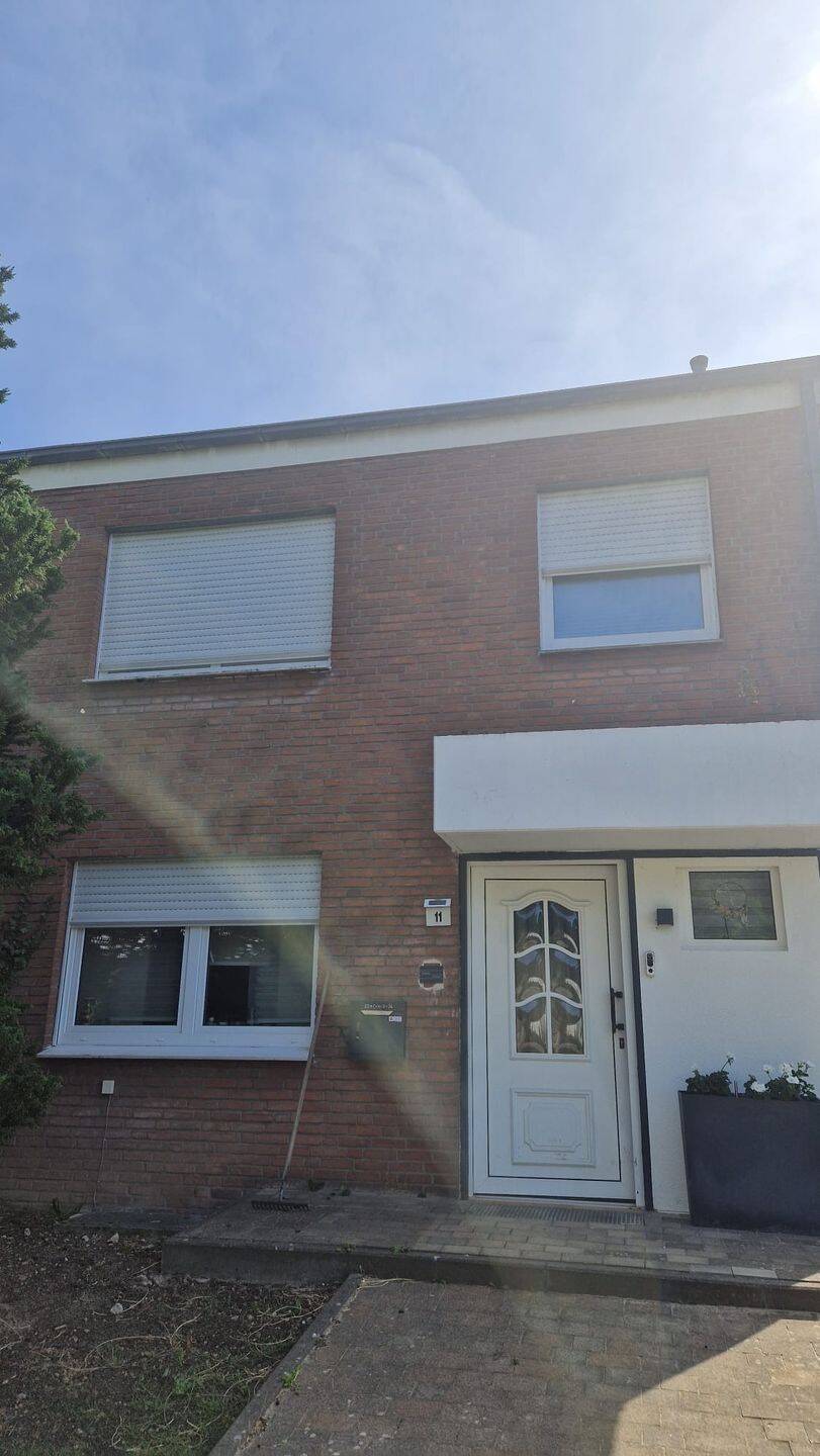 Einziehen und Wohlfühlen: Modernisiertes Reihenendhaus in Westerkappeln, 49492 Westerkappeln