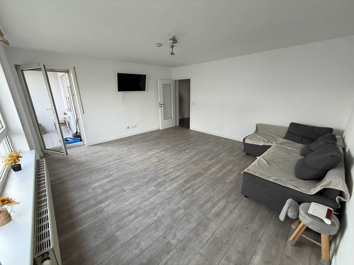 3 Zi-Whg, hell und modern, neue Küche. Möbliert möglich., 64625 Bensheim