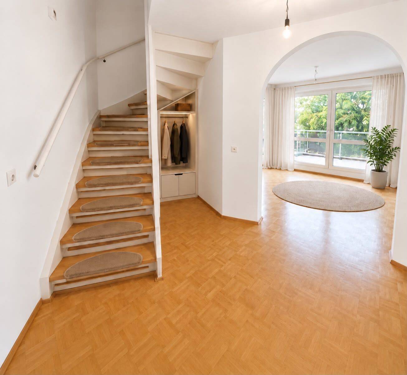 Lichtdurchflutete 2 Zimmer Maisonette Wohnung mit großem Balkon, 51375 Leverkusen (Schlebusch)