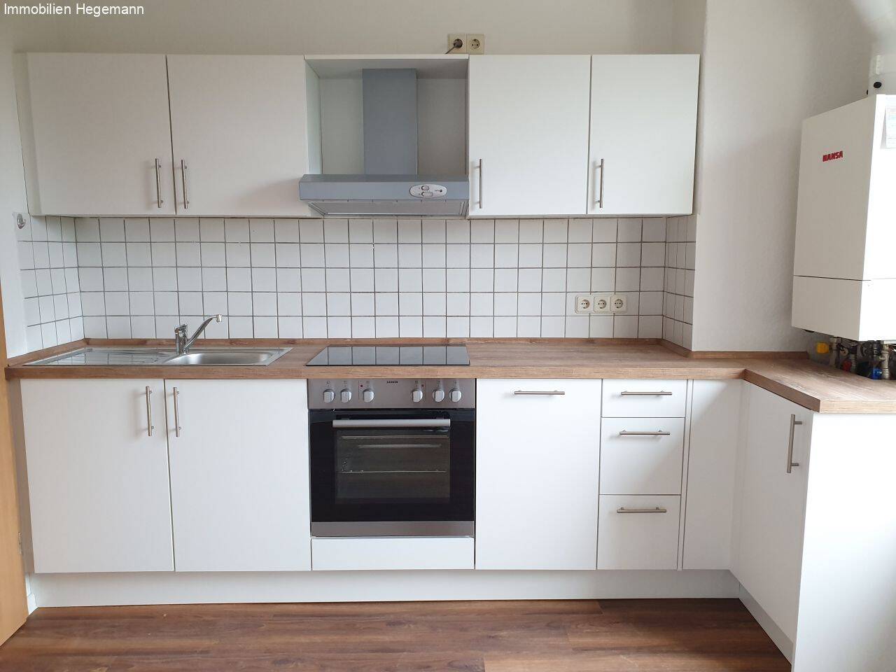 stadtnahe 3-Zimmer-Dachgeschosswohnung zu vermieten!, 26721 Emden (Barenburg Conrebbersweg Früchteburg Harsweg Stadtzentrum)