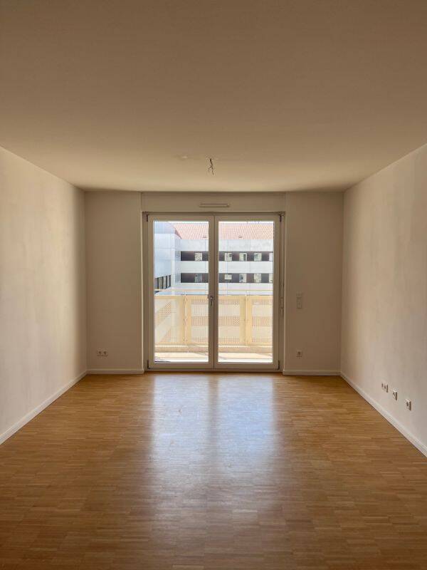 Helle 3-Zimmer Wohnung mit Balkon in zentraler Lage, 90489 Nürnberg (Gärten bei Wöhrd Rennweg Veilhof Wöhrd)