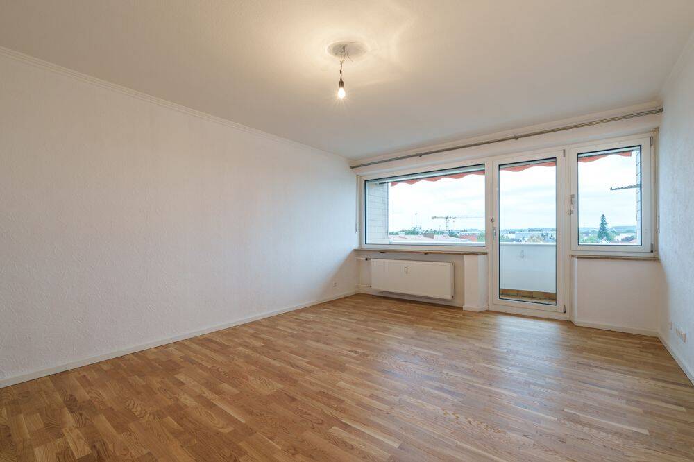 Moderne Wohnung mit 4 Zimmern mit Alpenblick – zentrale Lage in Germering – sehr gute ÖPNV-Anbindung, 82110 Germering