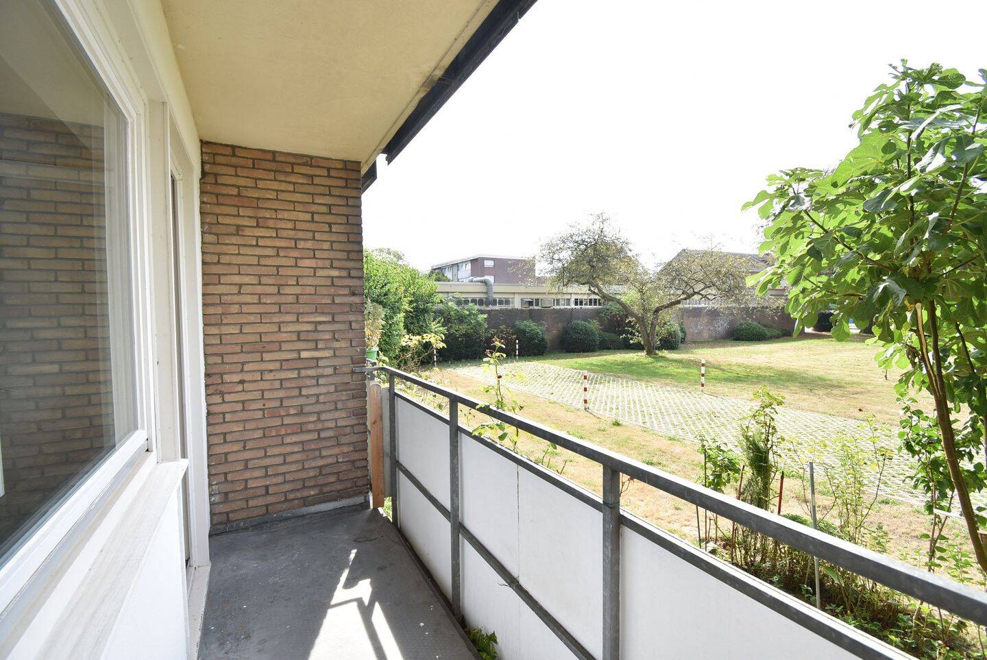 Ruhige Lage! Renoviertes Apartment mit Balkon in Willich, 47877 Willich