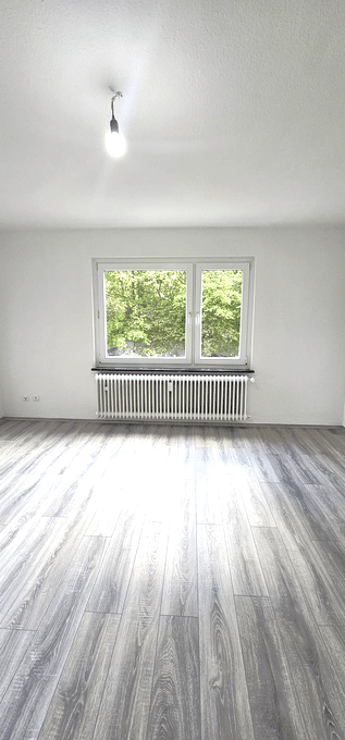 Frisch renovierte 3-Zimmer-Wohnung mit Tageslichtbad, 45356 Essen