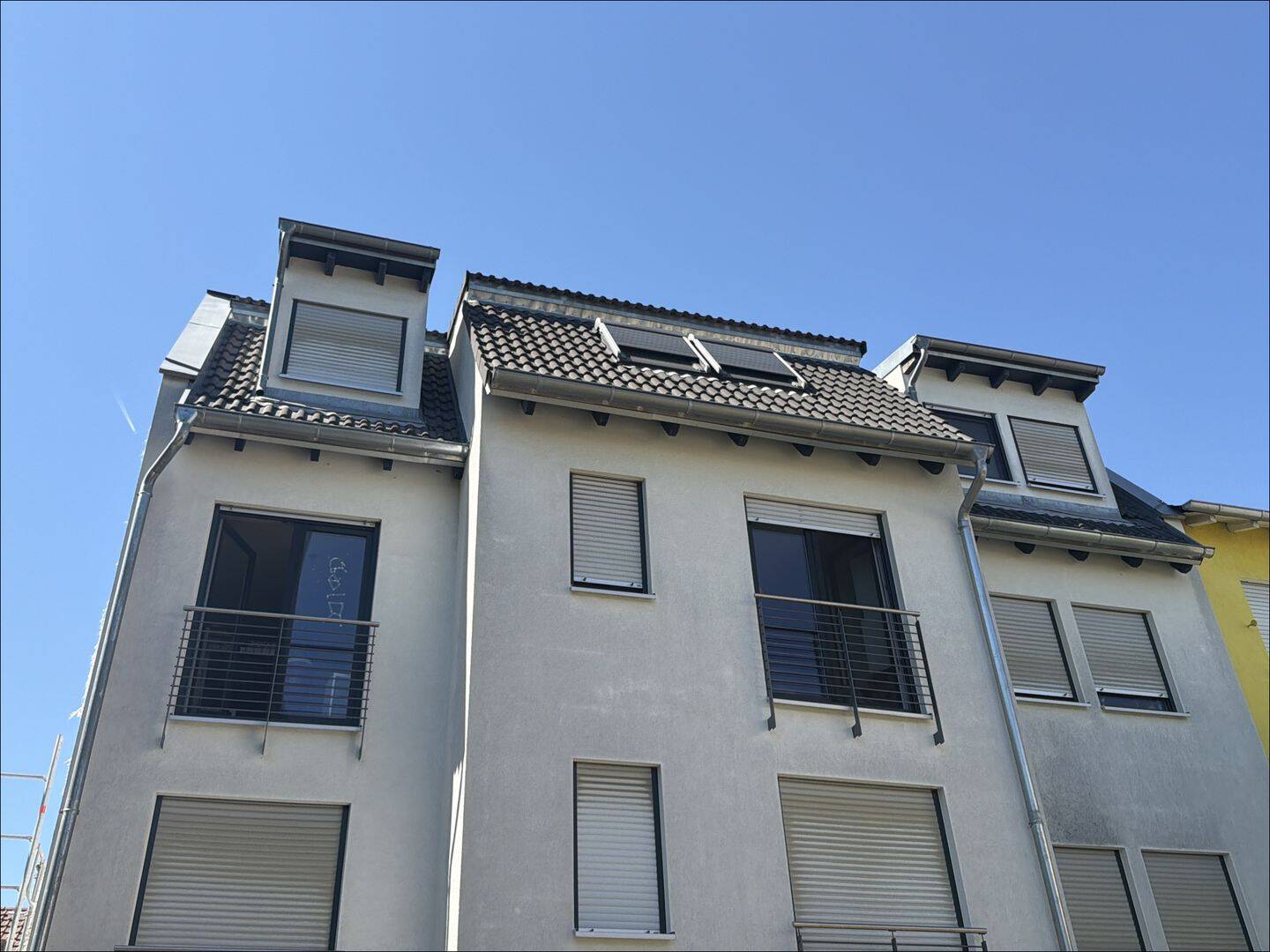 Wunderschöne 4-Zimmer-DG-Wohnung mit Balkon & Stellplatz in MA-Neckarau, Gartennutzung!, 68199 Mannheim (Almenhof Neckarau)