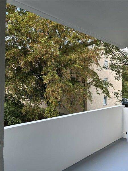 Kernsanierte 3-Zimmer-Wohnung mit Balkon und Einbauküche, 81241 München (Aubing-Lochhausen-Langwied Pasing-Obermenzing)