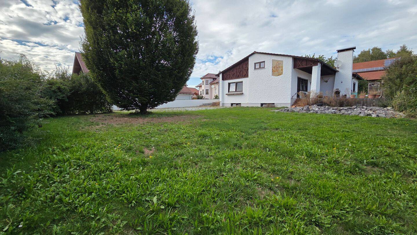 Großzügiges Einfamilienhaus mit 1.178 m² Grundstück in Wurmsham, 84189 Wurmsham