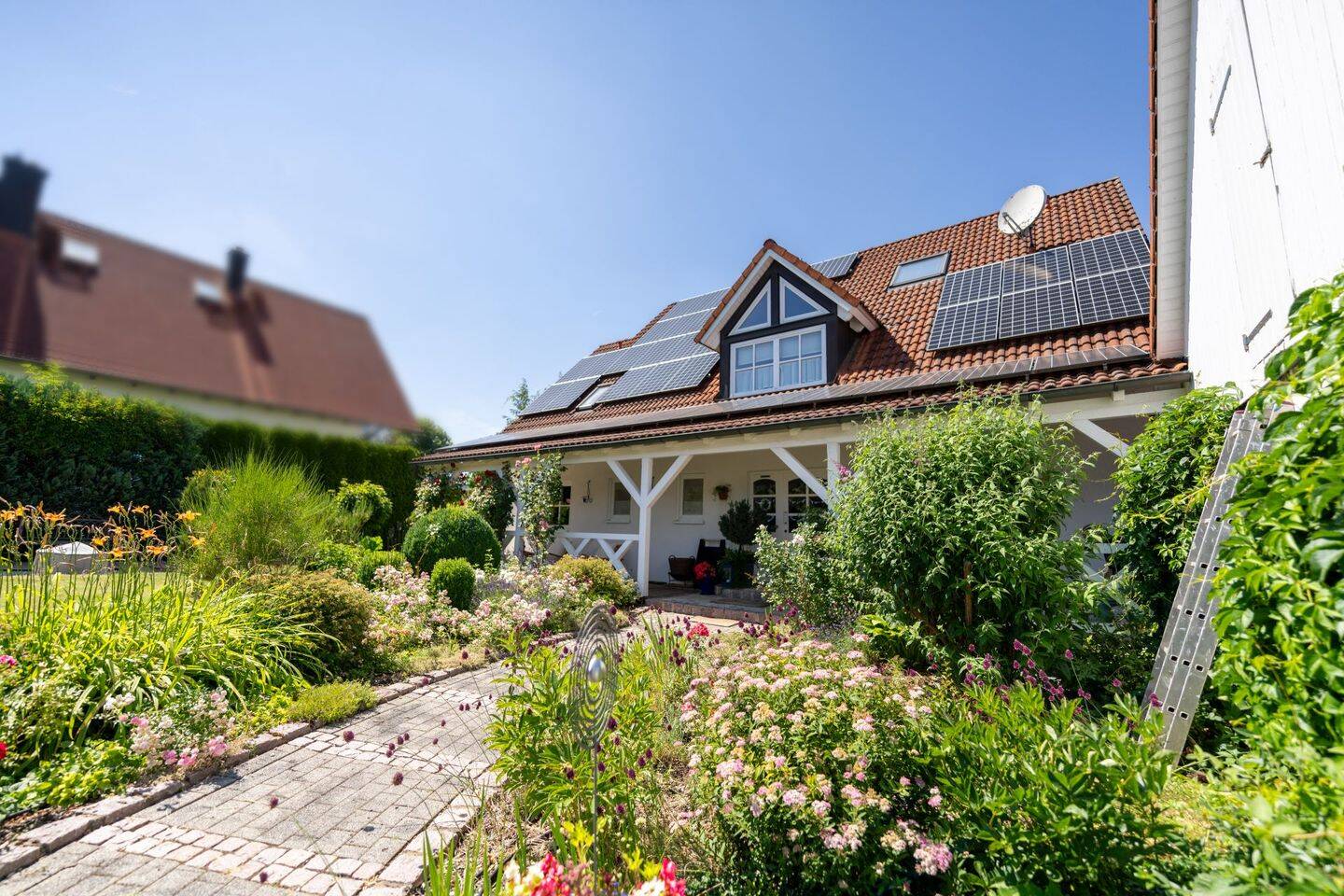Großzügiges Familiendomizil mit Einliegerwohnung und traumhaftem Garten, 91332 Heiligenstadt i. OFr.