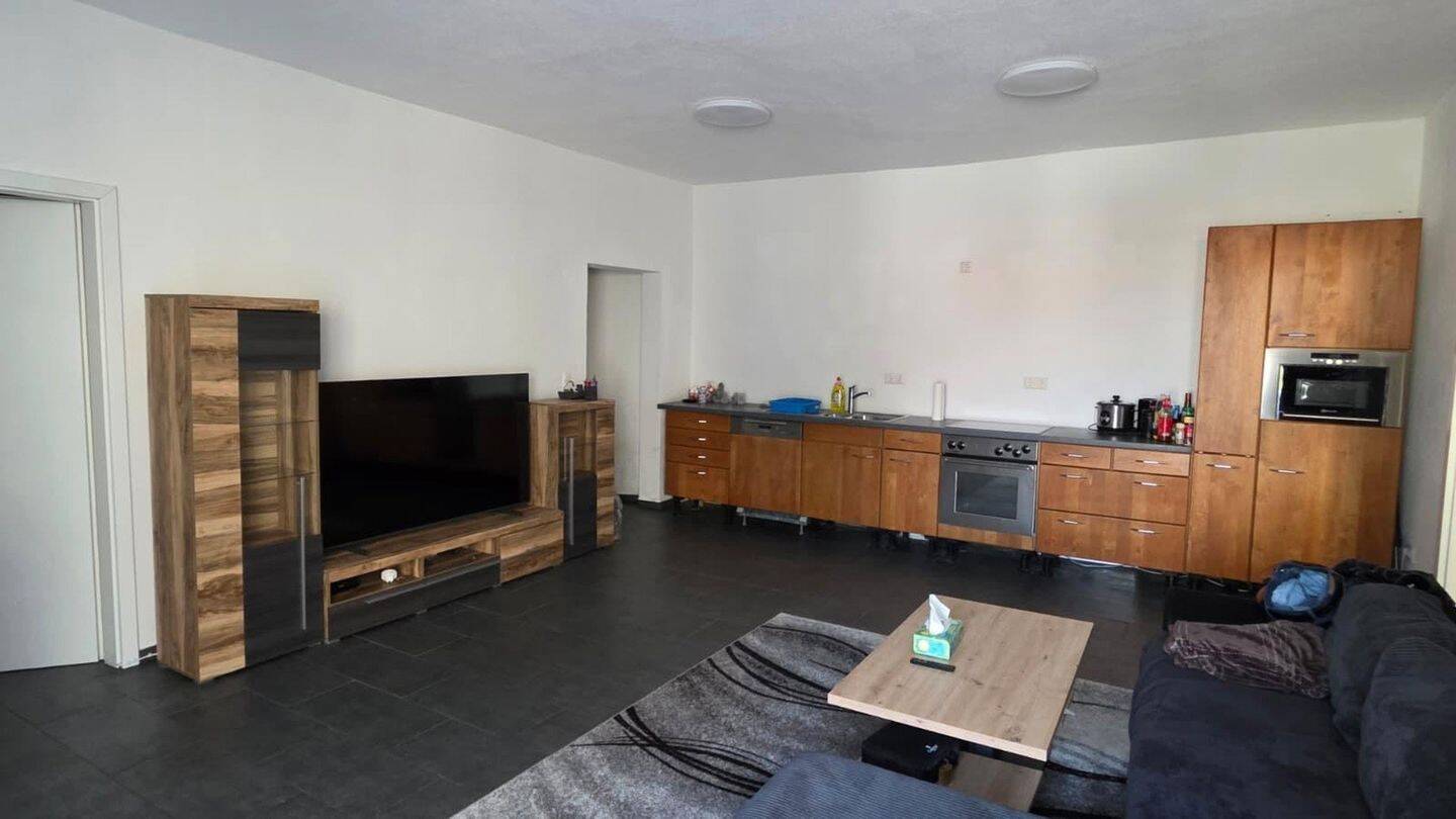 Vollsanierte Wohnung mit neuer Einbauküche für Single, 72401 Haigerloch