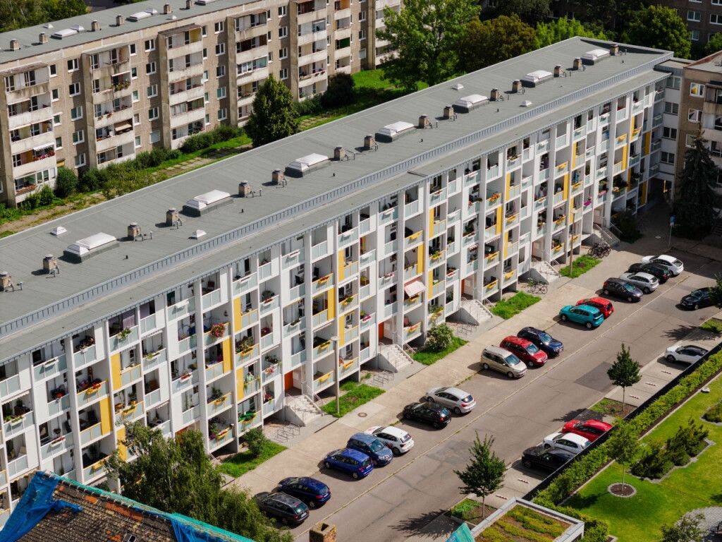 Moderne 4-Zimmer-Wohnung mit 2 Balkonen, Aufzug und barrierefreiem Zugang, 6844 Dessau-Roßlau (Innenstadt Mildensee Waldersee)