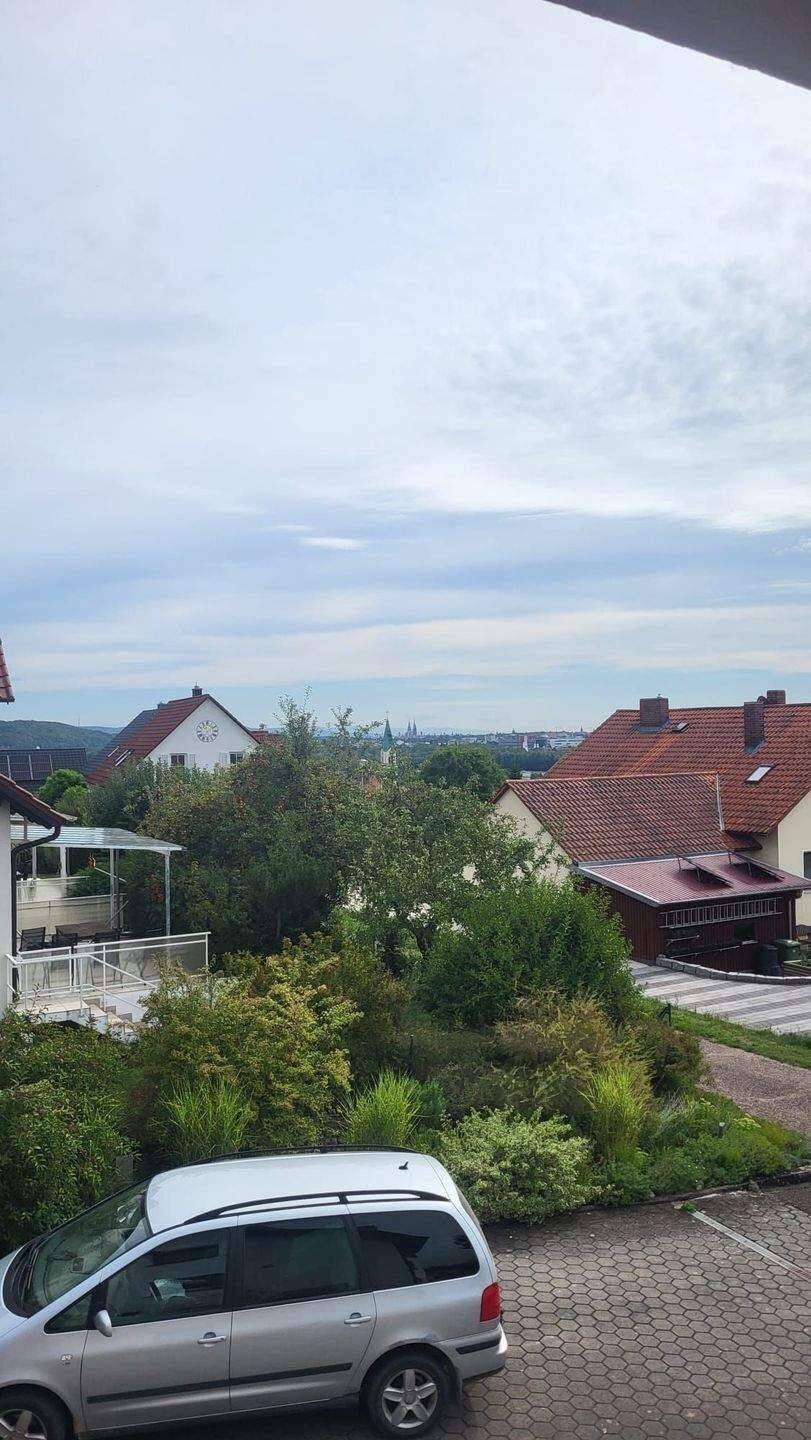 Gepflegte 4-ZKB-Wohnung mit Balkon in idyllischer Ortsrandlage – stadtnah zu Regensburg, 93059 Regensburg