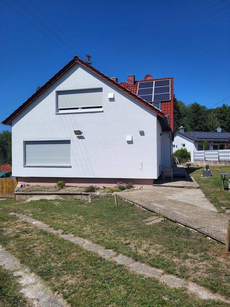 Kernsaniertes Einfamilienhaus mit großzügigem Garten in ruhiger, verkehrsgünstiger Lage, 89356 Haldenwang