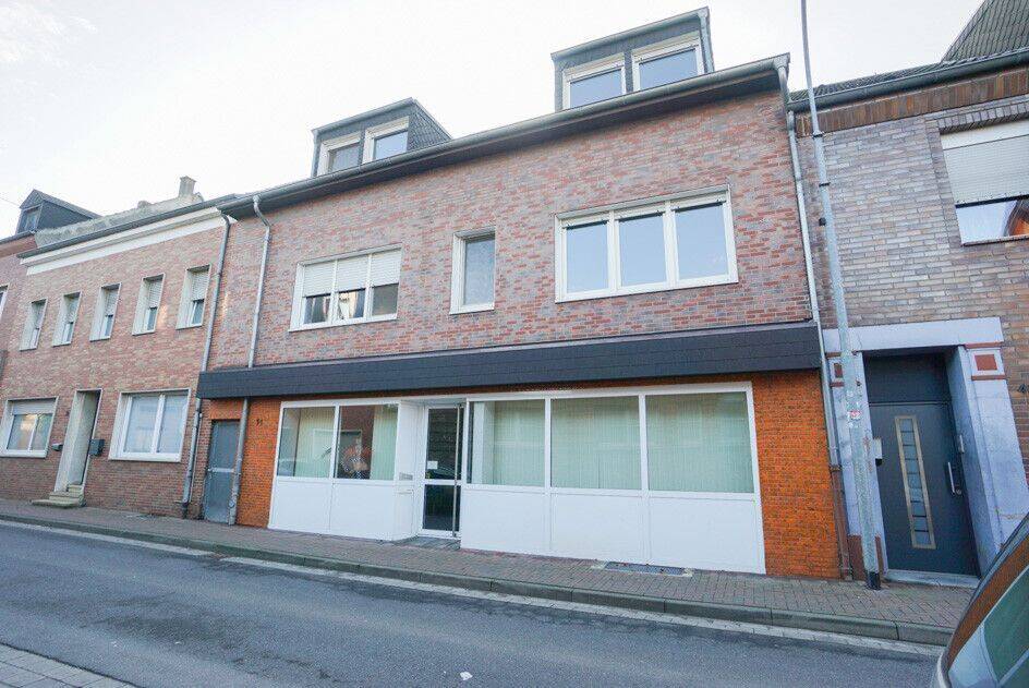 Kerken – Nieukerk: Vielseitig nutzbare Immobilie, 47647 Kerken