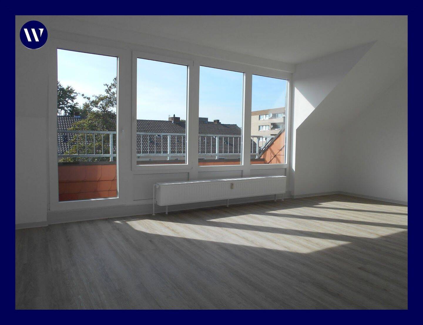 Helles, sonniges Wohnen mit Blick über die Dächer! Moderne 2 Zimmer + Tageslichtbad + große Essküche, 41239 Mönchengladbach