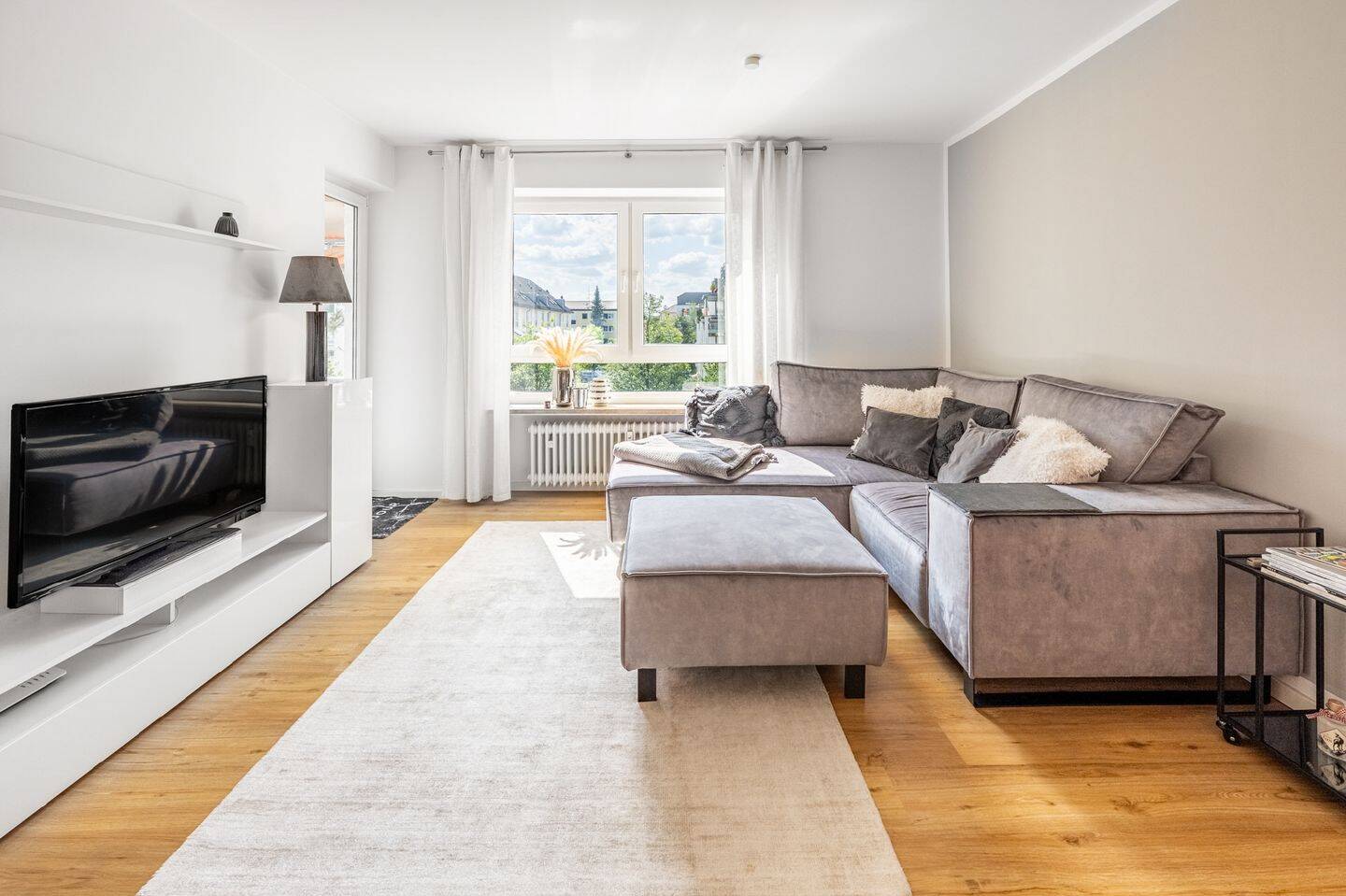 AIGNER – Bezugsfreie 4-Zi.-Wohnung mit durchdachtem Grundriss, West-Balkon und TG-Einzelstellplatz, 81369 München (Sendling Sendling-Westpark Thalk. Obersendl.-Forsten-Fürstenr.-Solln)