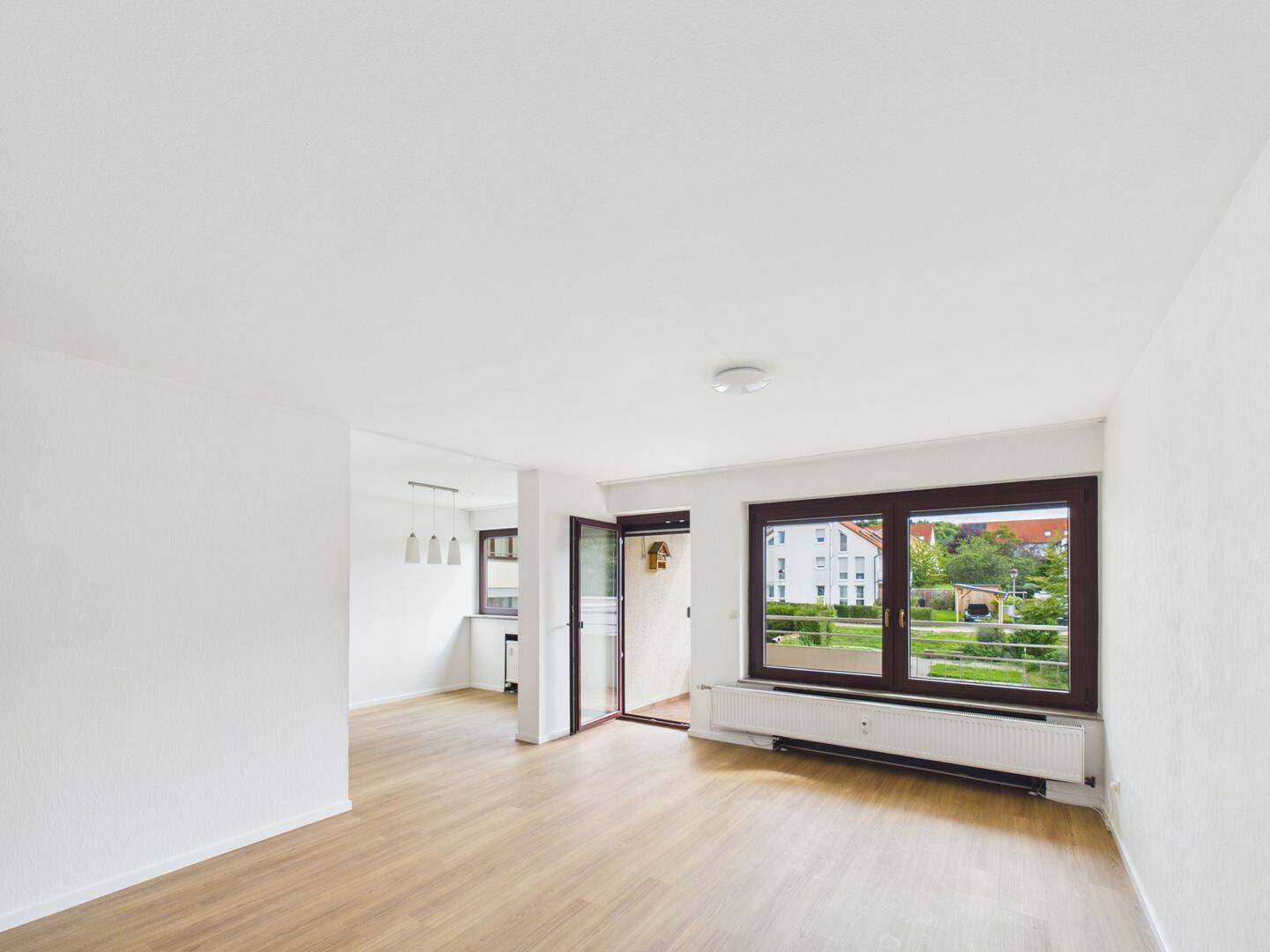 Frisch saniert. Bereit zum Einziehen.Gepflegte 3-Zimmerwohnung mit Balkon, 73776 Altbach
