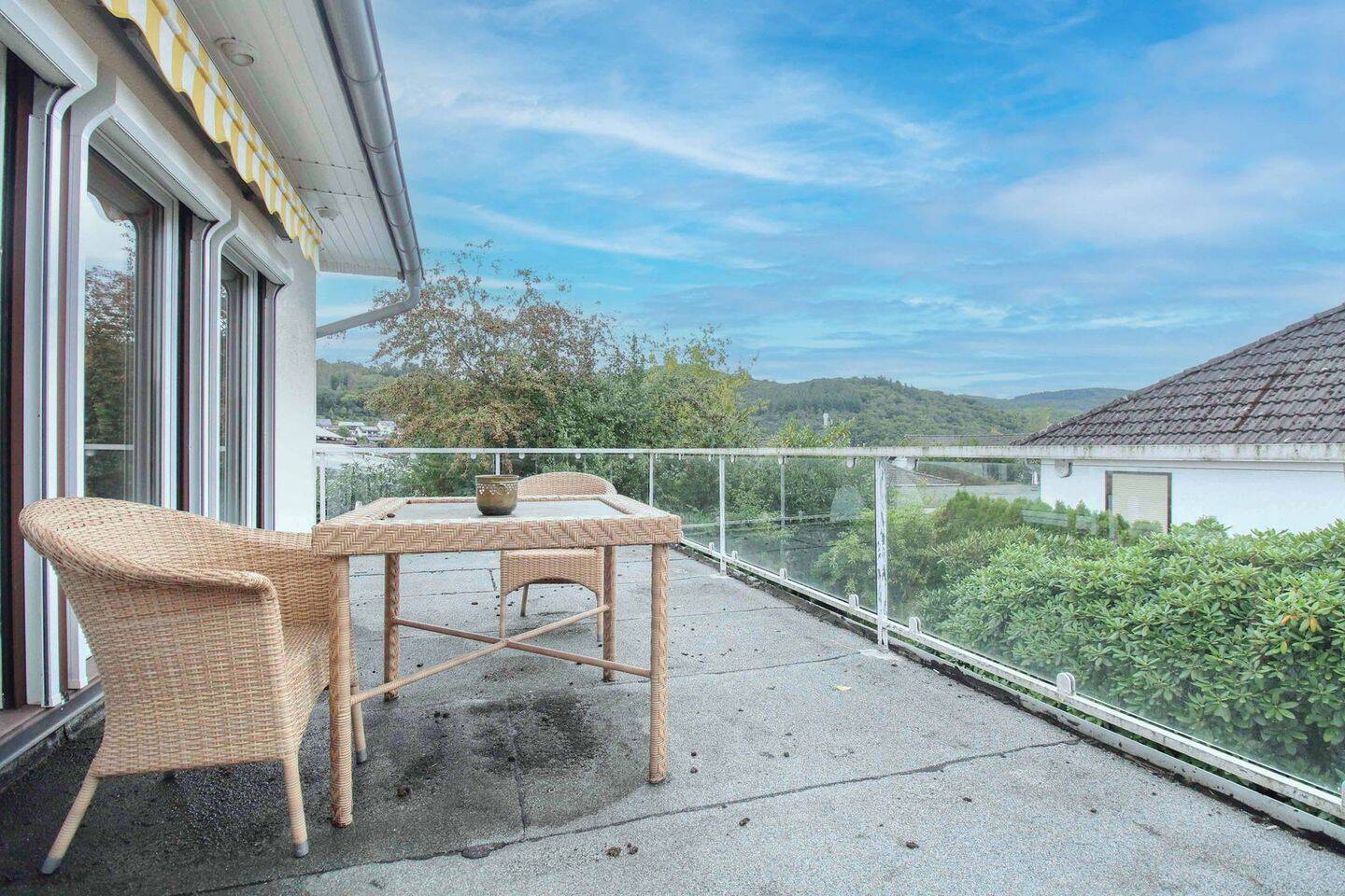 Großzügiges EFH inkl. ELW mit Potential in Eppstein – ideal für Familien und Mehrgenerationenwohnen, 65817 Eppstein