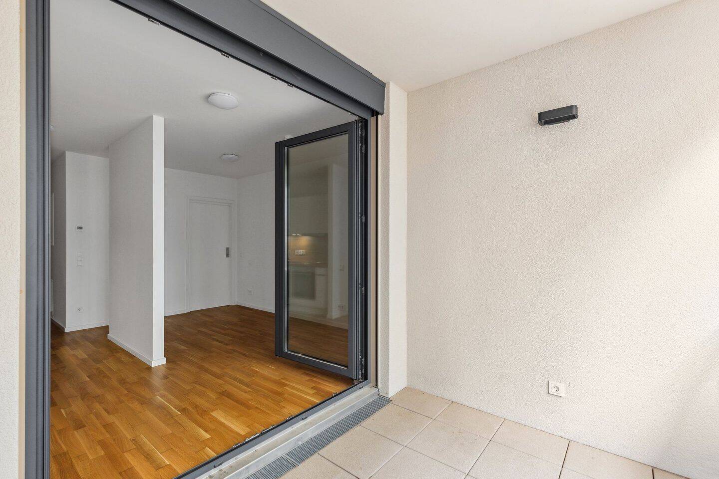 In der Endetage: Hochwertige 1-Zimmer-Neubauwohnung Einbauküche in Frankfurt-Ostend!, 60314 Frankfurt am Main (Fechenheim Ostend)