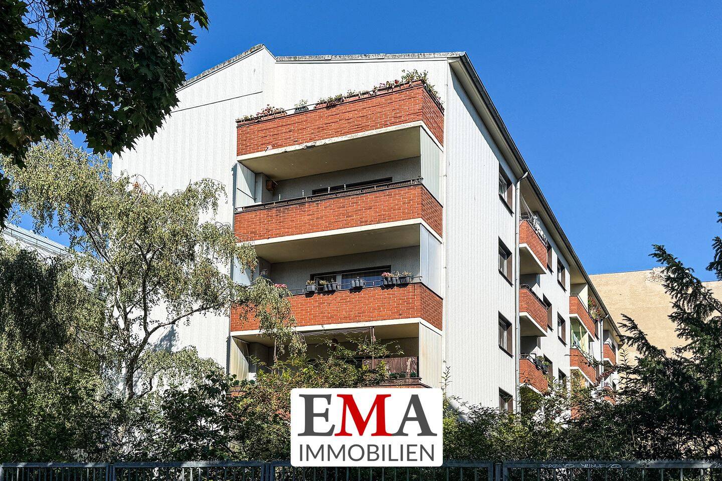 Helle Eigentumswohnung mit großzügiger Raumaufteilung und viel Potenzial, 10553 Berlin (Mitte Moabit)