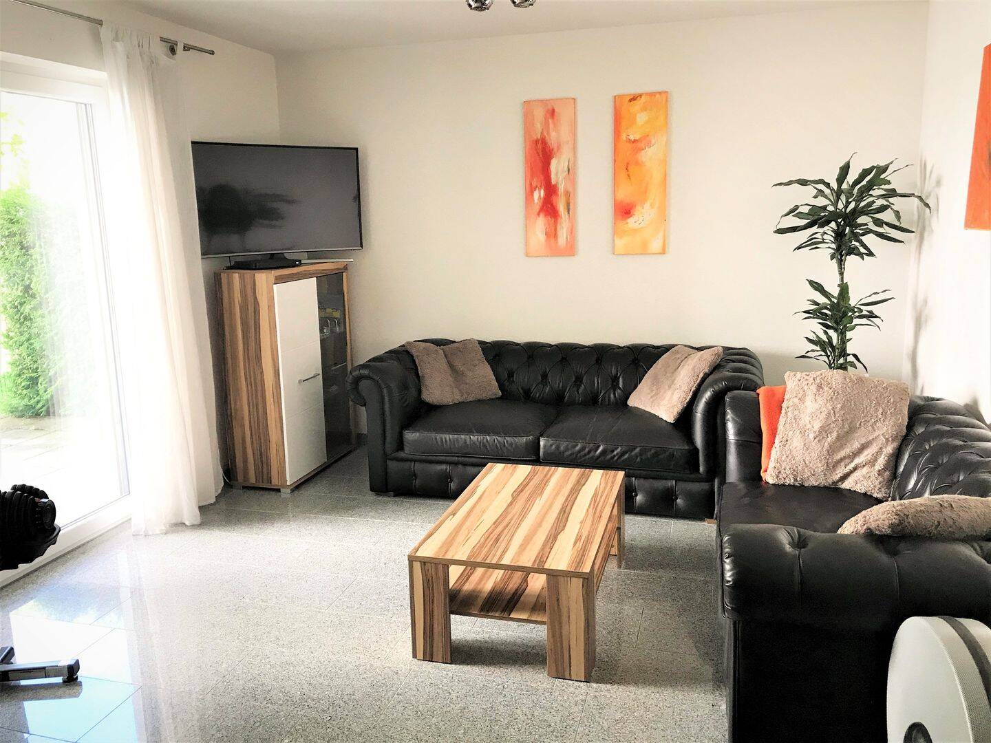 Moderne Erdgeschosswohnung mit Terrasse u. Garten sowie Tiefgaragenstellplatz u. Aufzug, 85276 Pfaffenhofen a.d. Ilm