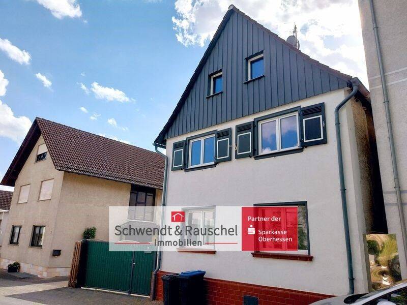 Einfamilienhaus mit Nebengebäude in Münzenberg-Gambach, 35516 Münzenberg