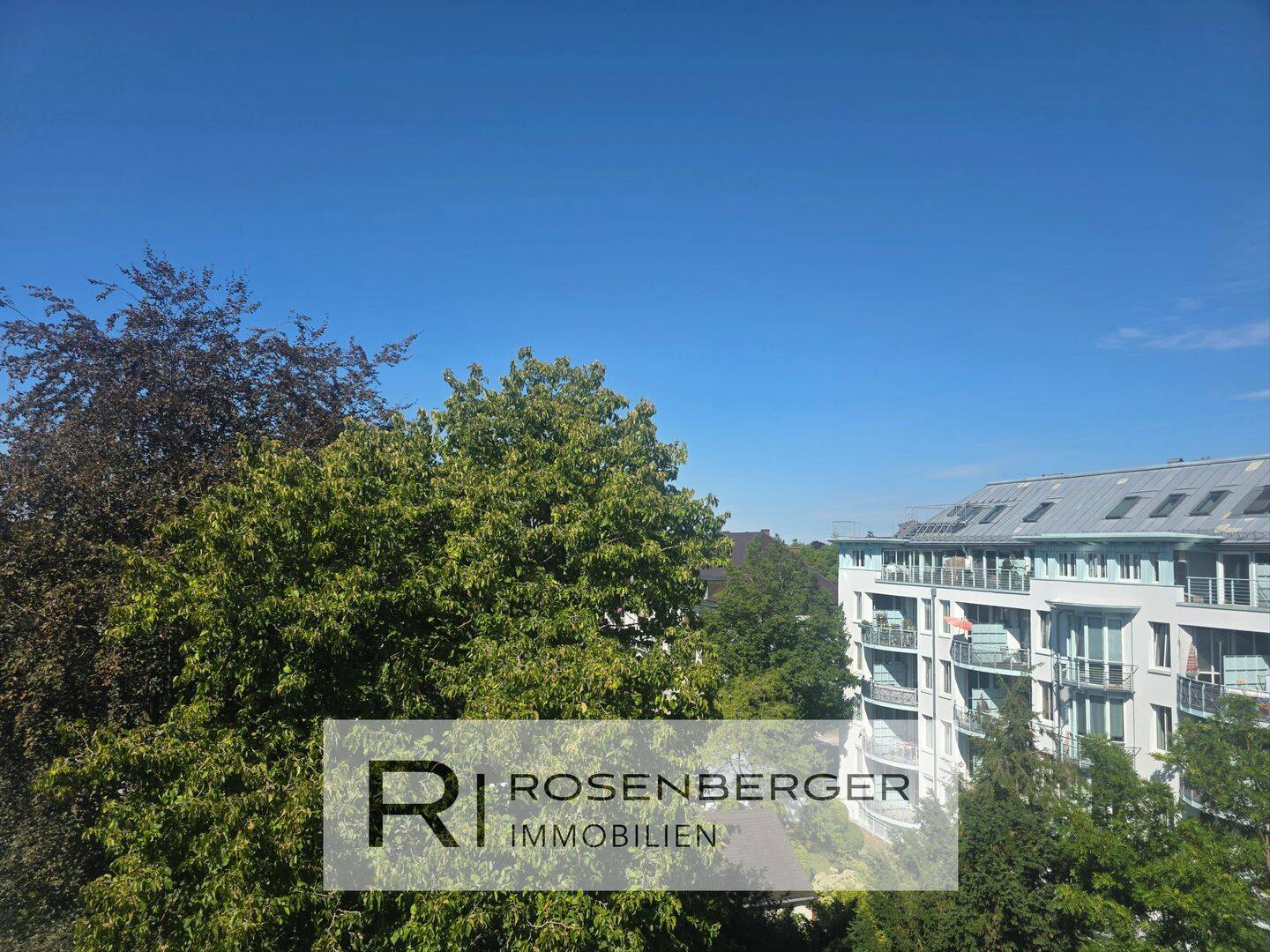 Außergewöhnliche 4-Zimmer-Maisonette mit zwei Dachterrassen, 81377 München (Hadern Sendling-Westpark)
