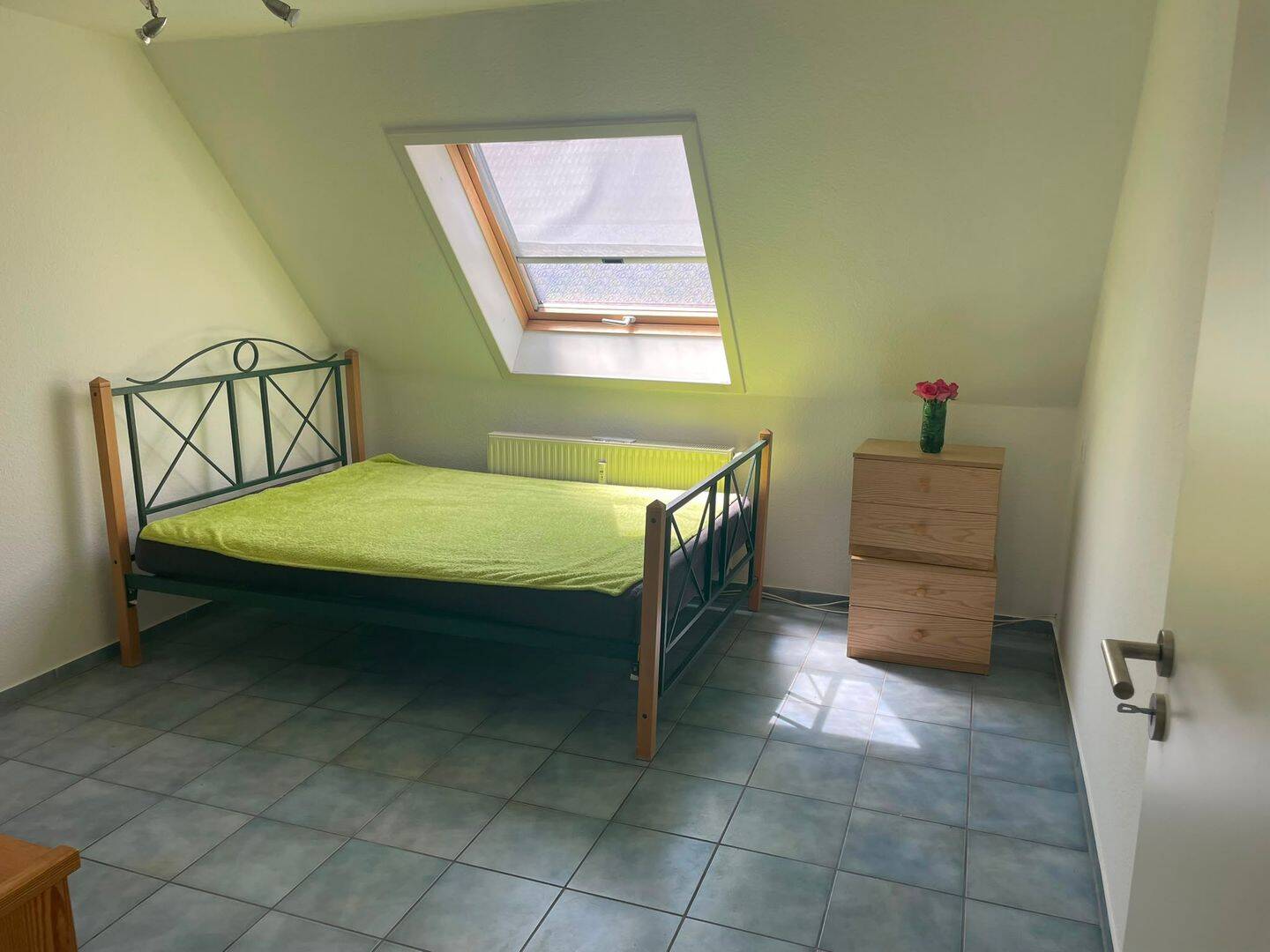 Großzügige möbelierte 6-Zimmer-Wohnung in Nürtingen – ab sofort verfügbar, 72622 Nürtingen