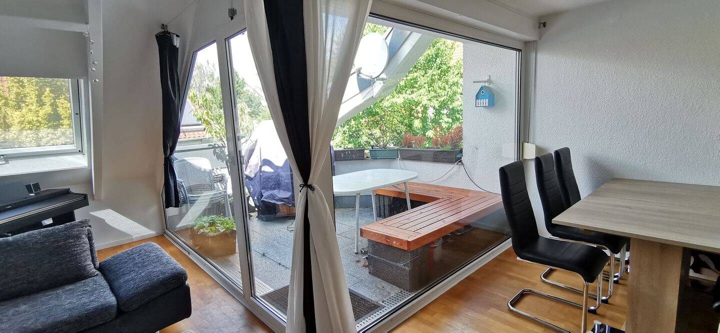 Charmante 3-Zimmer-Wohnung in Stuttgart-Sillenbuch/Riedenberg (67 m², Balkon, Parkplatz), 70619 Stuttgart (Heumaden Lederberg Riedenberg Sillenbuch)