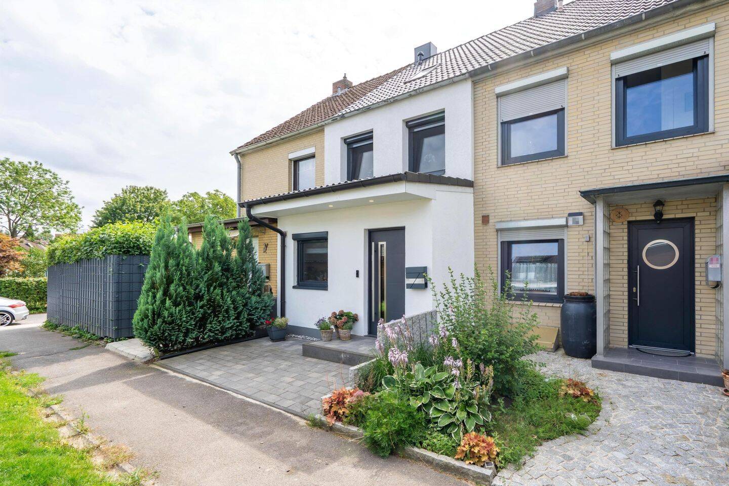 Aufwendig saniertes Reihenmittelhaus in Hamburg Farmsen-Berne, 22159 Hamburg (Wandsbek Bramfeld Farmsen-Berne Sasel Tonndorf)