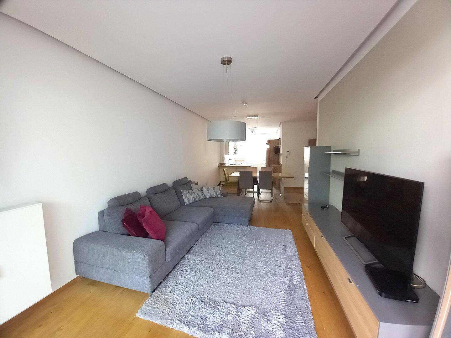 Urban wohnen, die Natur genießen – stilvolle 3-Zimmer-Terrassenwohnung im Herzen von Erding, 85435 Erding
