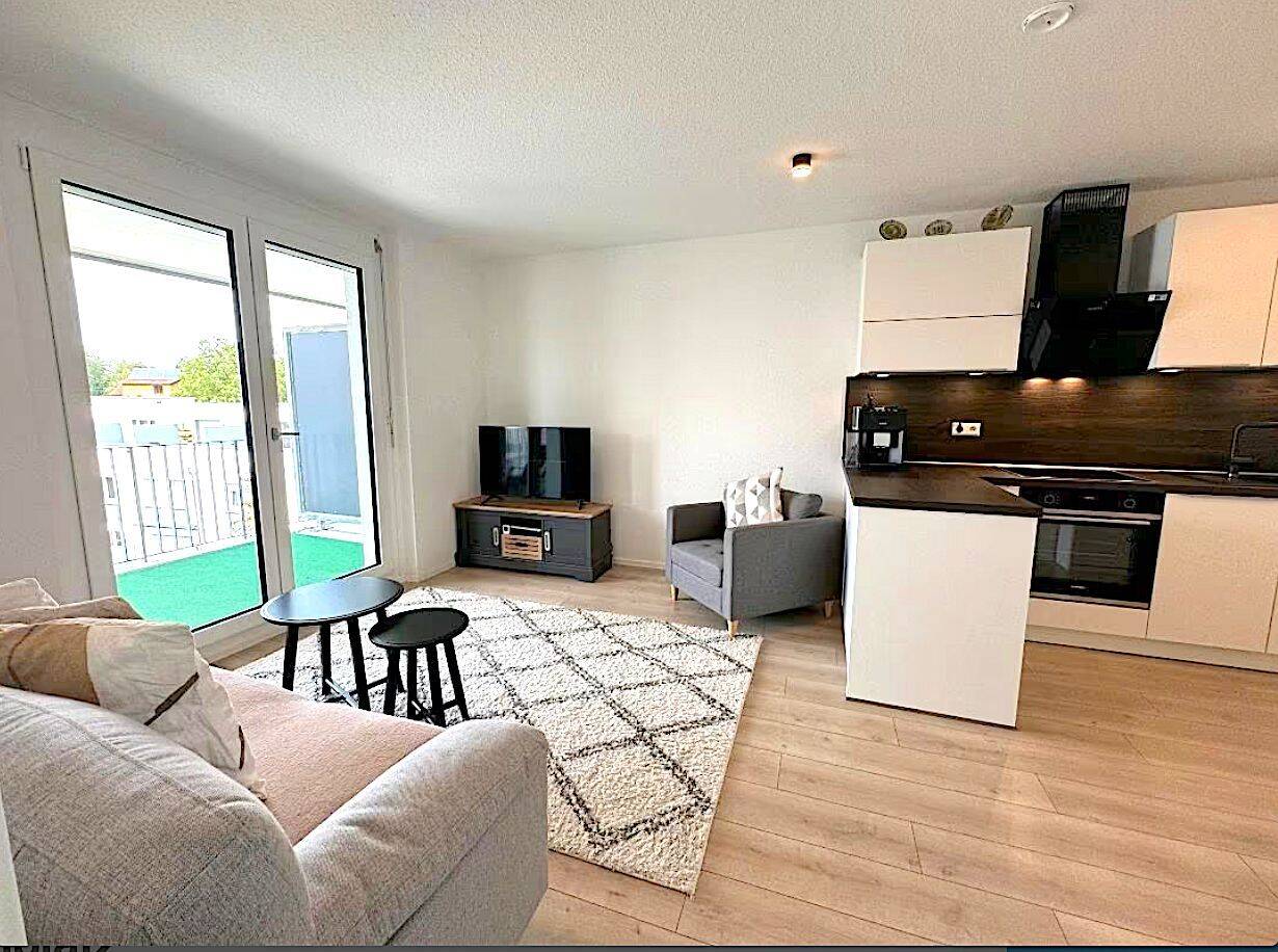 Helle moderne Wohnung mit großem Balkon und Tiefgaragenstellplatz, 35510 Butzbach