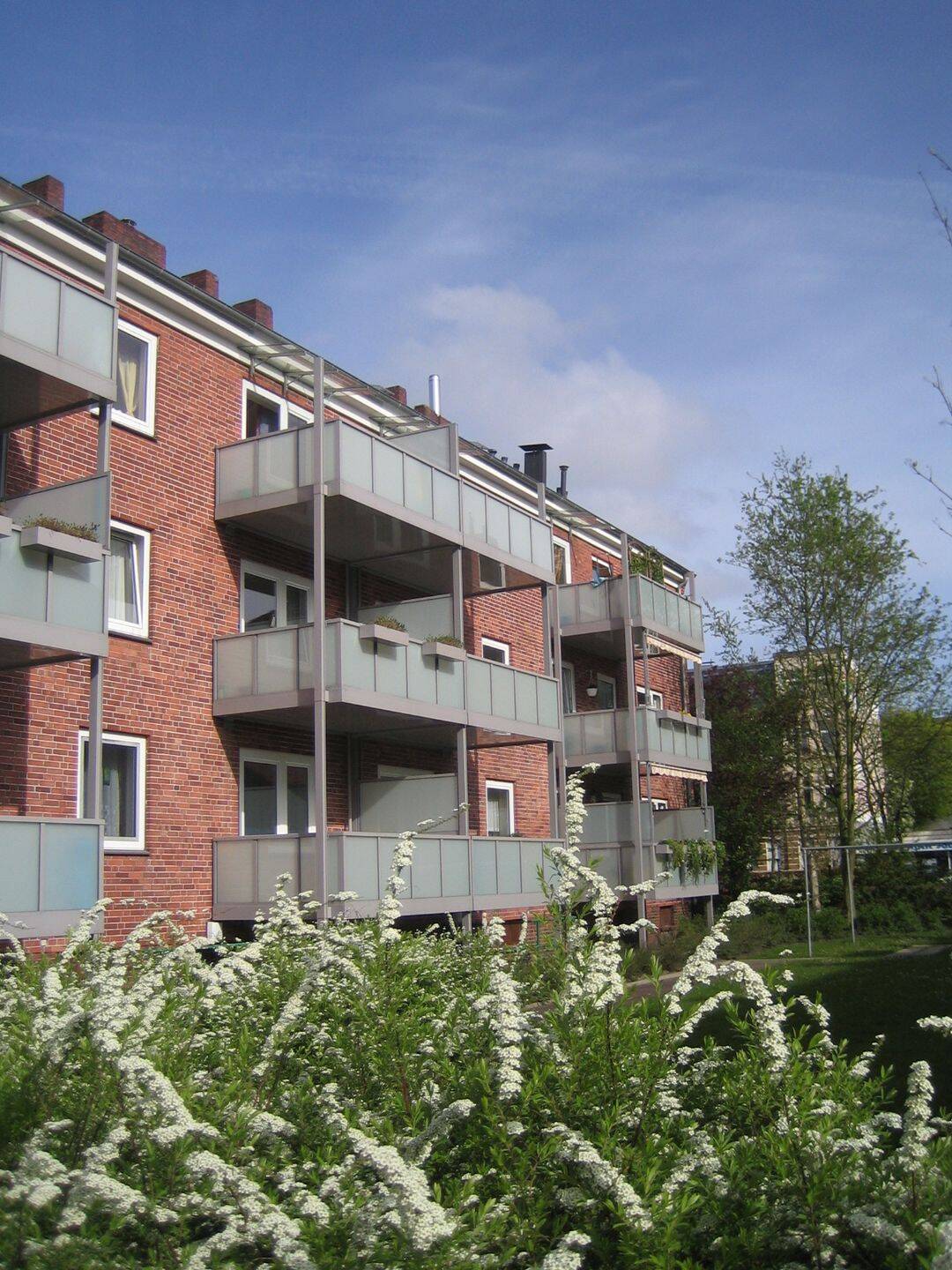 Geräumige 3-Zimmer-Wohnung mit Kochnische und schönem Balkon, 26382 Wilhelmshaven (Bant Heppens Innenhafen Innenstadt Siebethsburg)