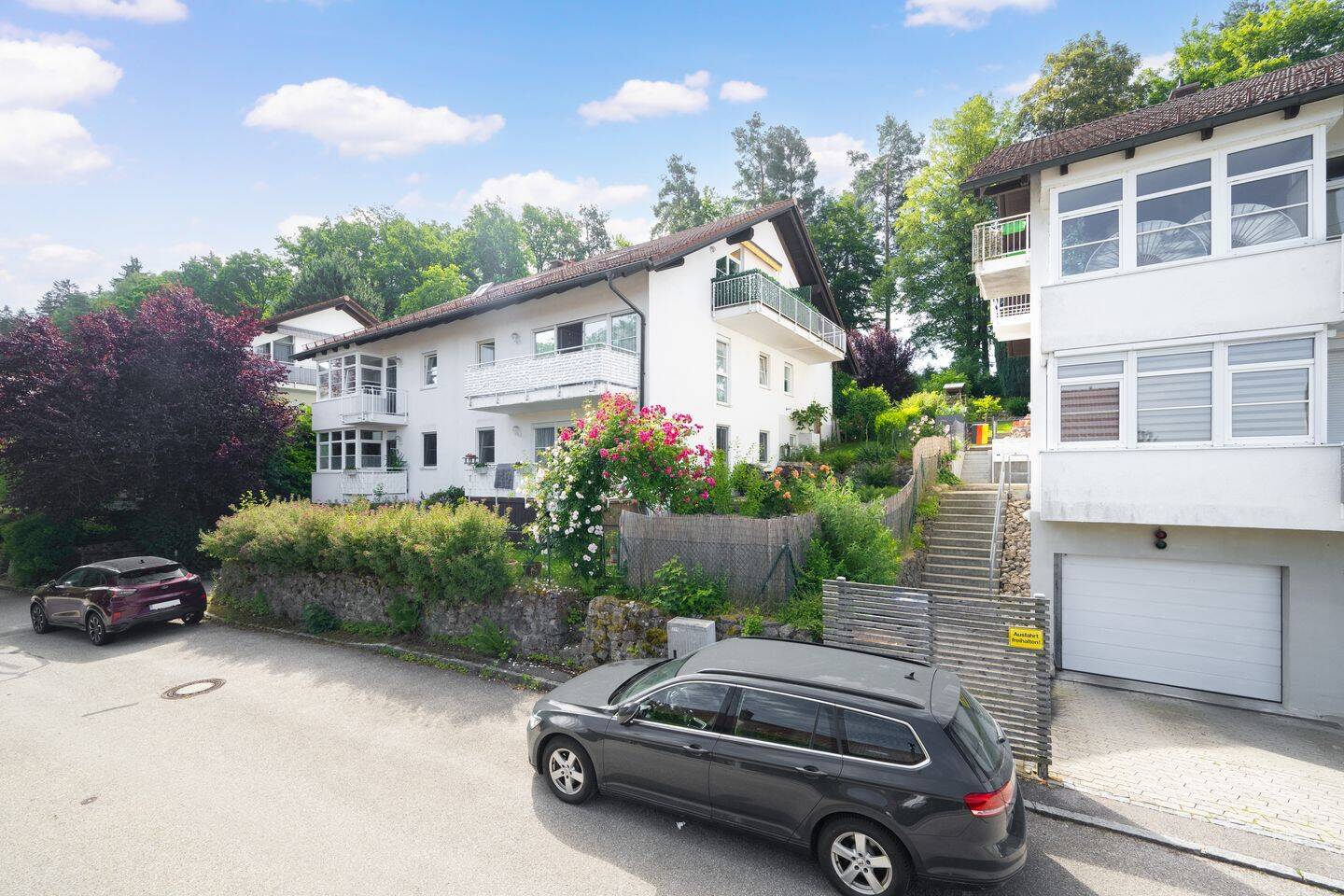 Attraktive 2-Zimmer-Dachgeschosswohnung mit zwei Balkonen und herrlichem Ausblick, 85456 Wartenberg