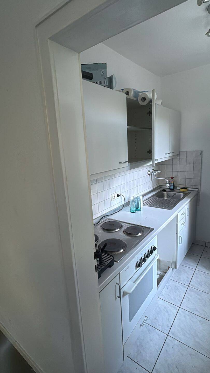 Souterrain-Wohnung ab sofort zur Kurzzeitmiete in Essen-Huttrop, 45138 Essen (Huttrop Südostviertel)