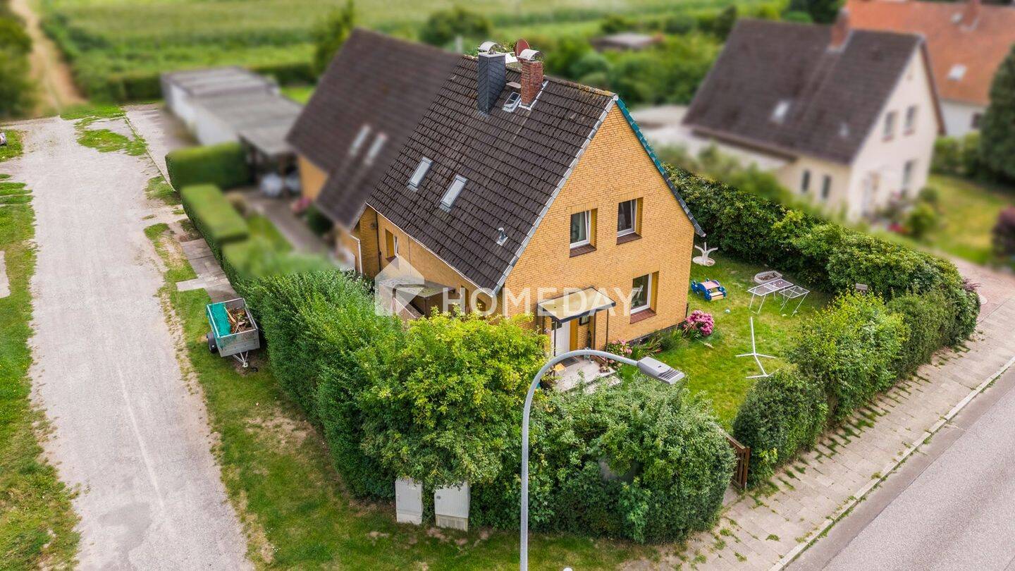 DHH zum Selbstgestalten | gemütlicher Garten + viel Potenzial | Bremerhaven-Schiffdorferdamm, 27574 Bremerhaven (Geestemünde Schiffdorferdamm Surheide)