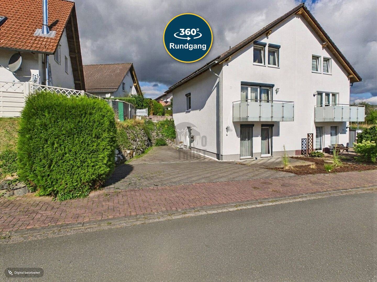 GEPFLEGTES ZUHAUSE MIT VIEL PLATZ, GARTEN & NATURNAHER LAGE, 57334 Bad Laasphe