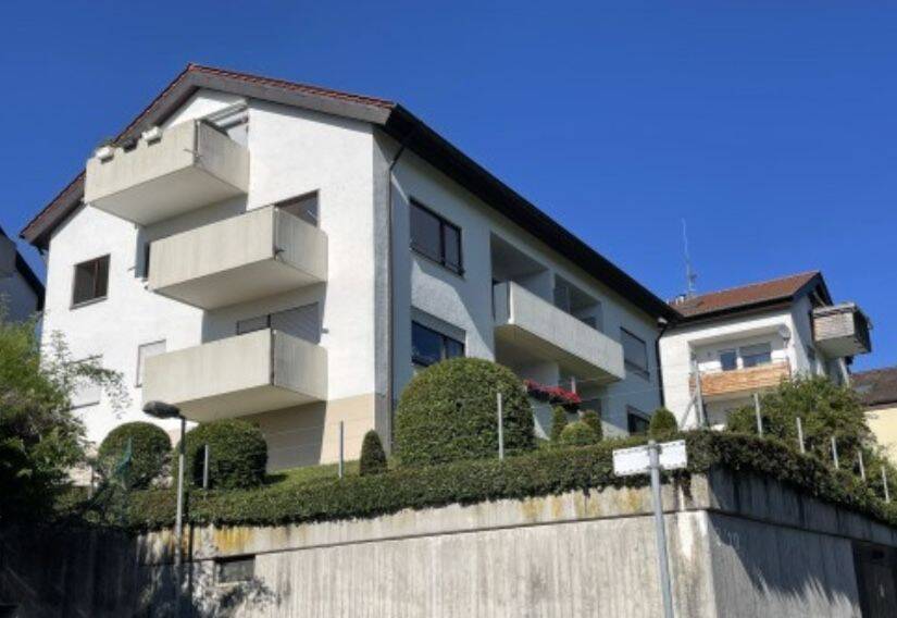 helle 3-Zimmer-Wohnung mit EBK und toller Aussicht, 70329 Stuttgart (Hedelfingen Obertürkheim Rohracker Uhlbach)
