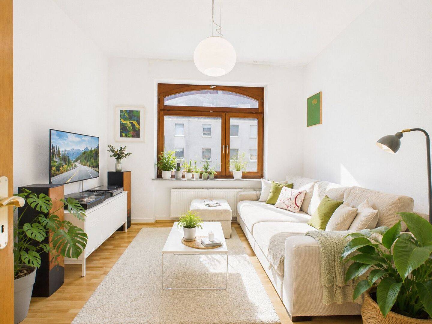 SCHWIND IMMOBILIEN – zentral gelegene Altbauwohnung mit Blick ins Grüne, 64285 Darmstadt (Darmstadt)