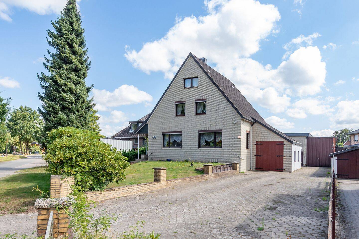 Haus mit kleiner Halle, 21423 Winsen (Luhe)