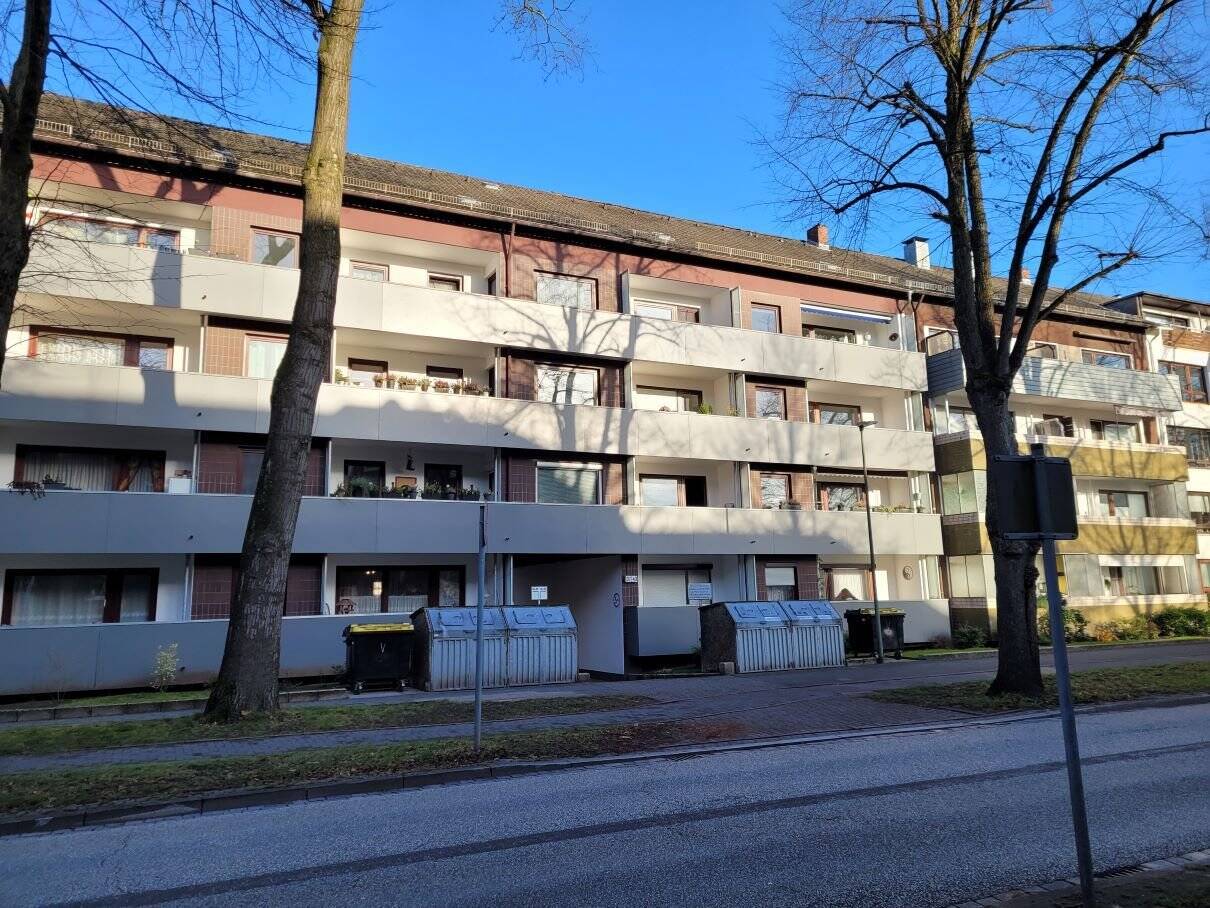 Gut geschnittene, vermietete ETW mit Fernwärme und Balkon in zentraler Lage von Neumünster, 24534 Neumünster (Innenstadt)