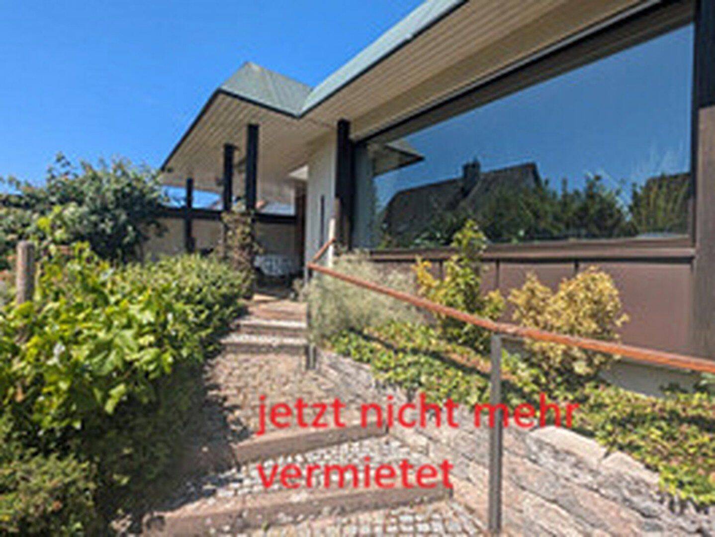 Einfamilienhaus mit Einliegerwohnung und idyllischem Garten in toller Lage, provisionsfrei, 74321 Bietigheim-Bissingen