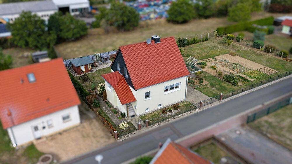 Hier stimmt das Gesamtpaket: 1.301 m² Grundstück & gepflegtes Zuhause am Ortsrand von Rieder, 6493 Ballenstedt