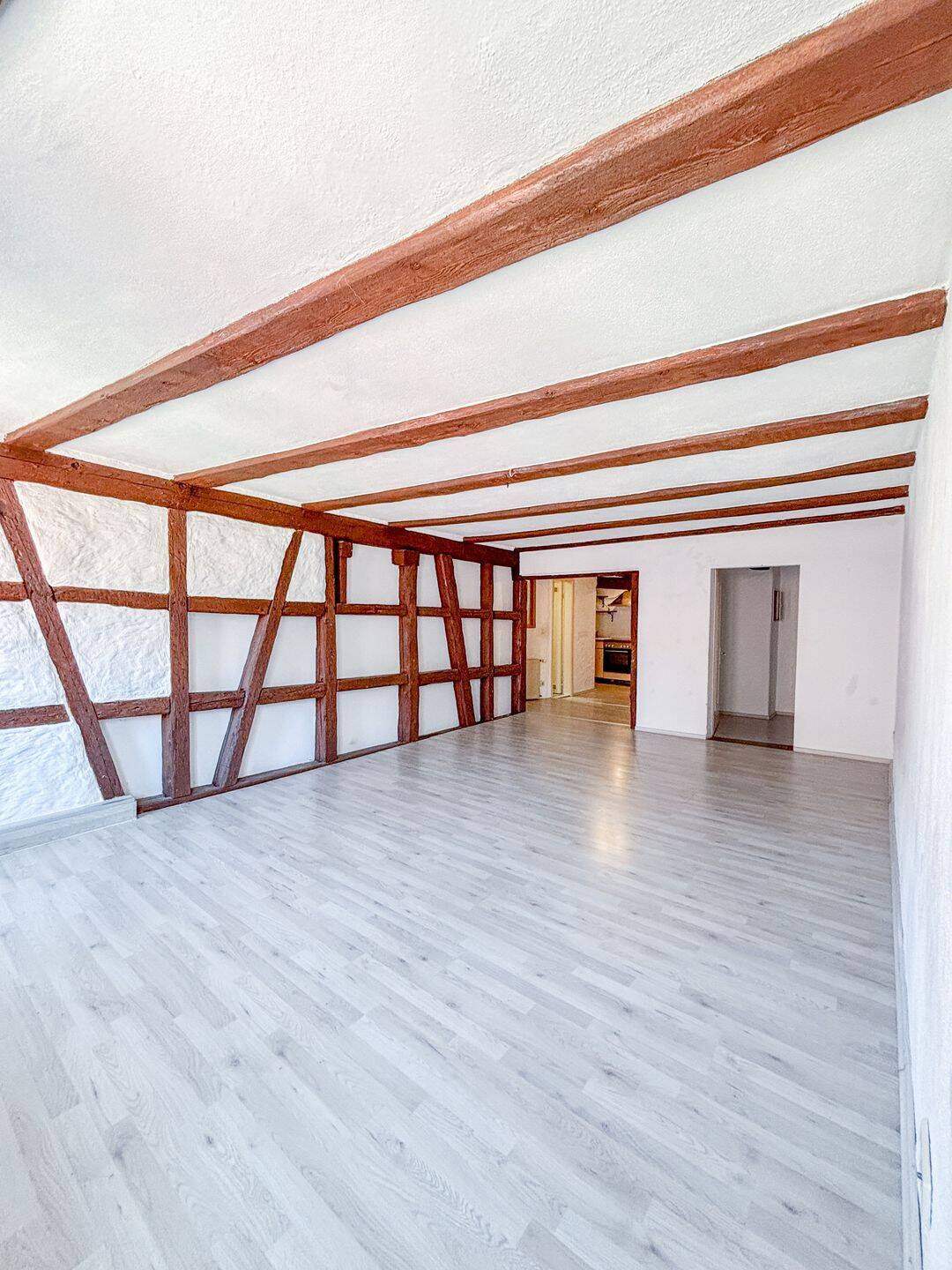 Charmante, renovierte 3-Zimmer-Dachgeschosswohnung im Altbau – Villingen-Schwenningen, 78050 Villingen-Schwenningen